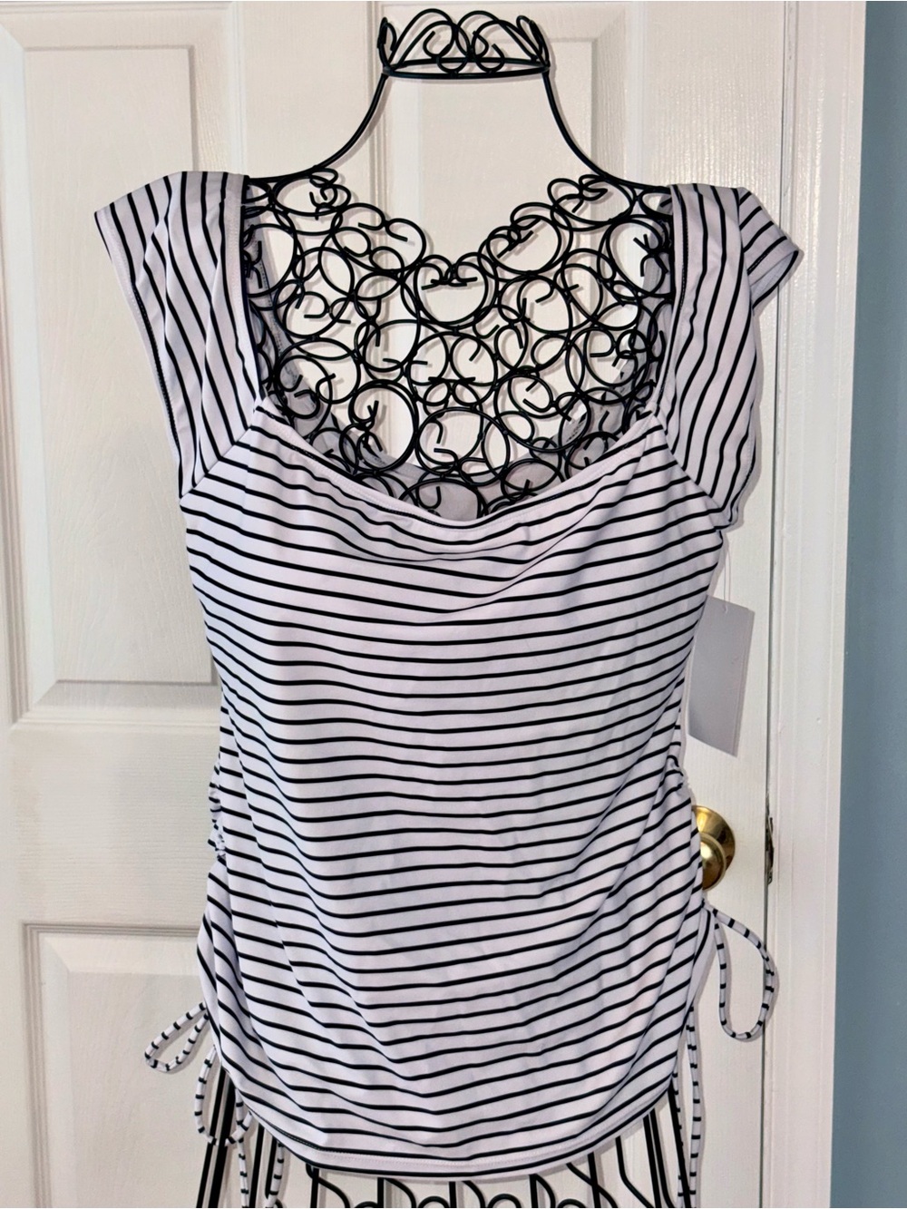 Meet Curve Striped White and Black Cap Sleeve Swim Top